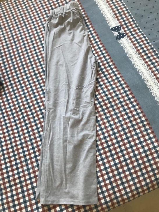 休闲裤 比较宽松