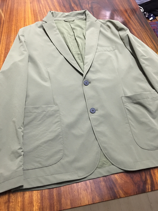 闲置  男士速干透气休闲西服，内有薄里衬，...