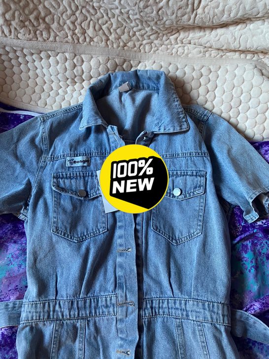 全新连衣裙，买回来不适合自己，所以出。适合...