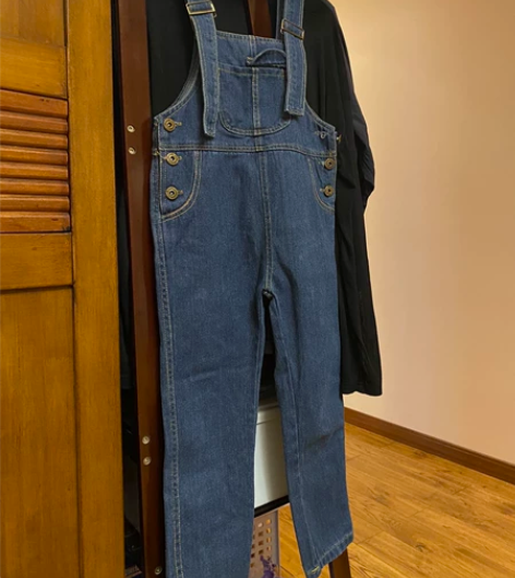 质量超好儿童背带牛仔裤。无任何多余装饰，只...