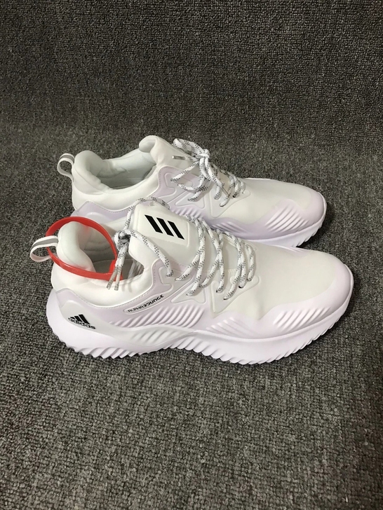 闲置41码阿迪跑步鞋阿尔法3冰丝休闲运动鞋...