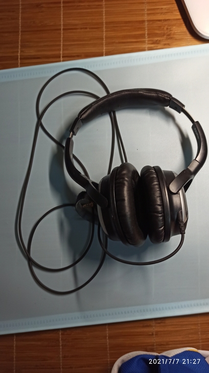 233621冠旭电子耳机，功能正常。