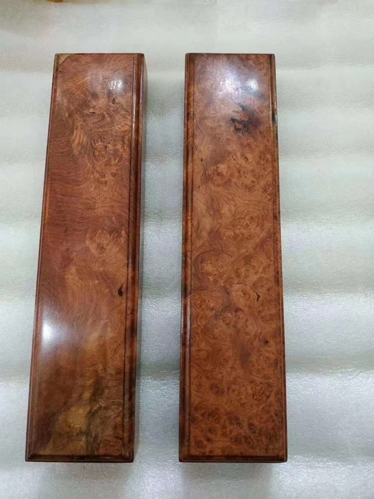 缅甸花梨木瘤疤镇尺一对，单根尺寸长24.8...