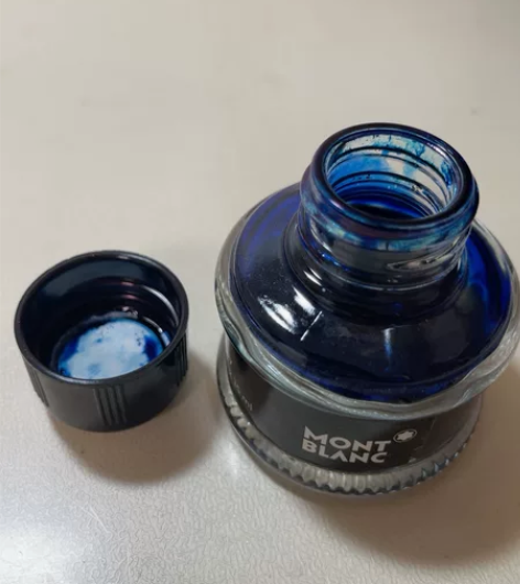 万宝龙 墨水 托尔斯泰 余量4/5左右 无...