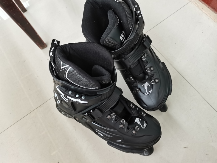 SLM 直排轮，9.5成新，使用次数2次，...