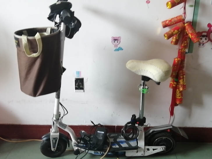用不到了，转卖电动小踏板车，锂电池的，外地...