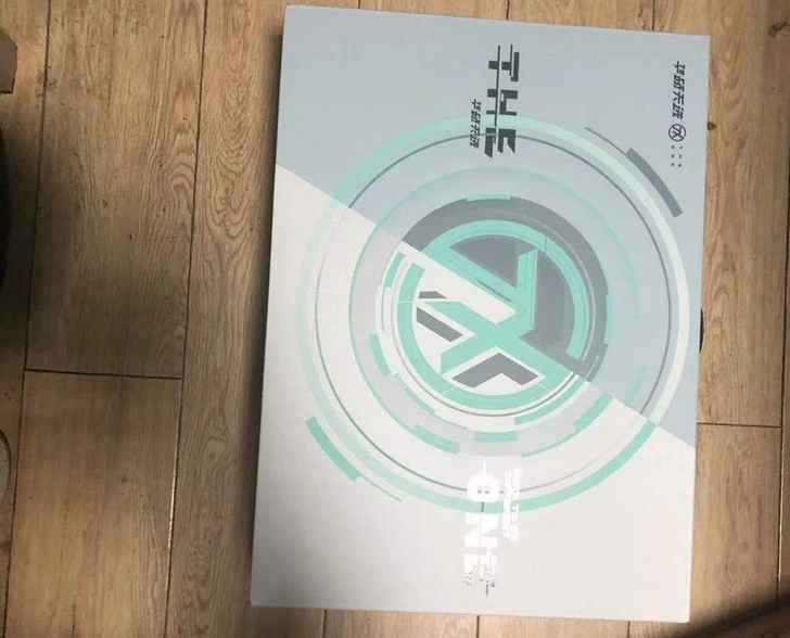 出华硕天选 发票什么的都有  盒子因为占地...