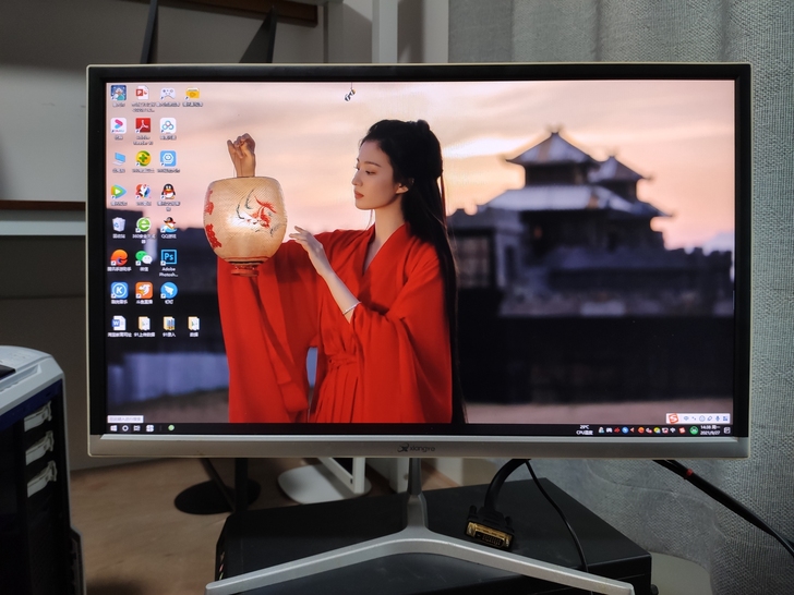 24寸显示屏显示器，台式电脑主机笔记本可用...