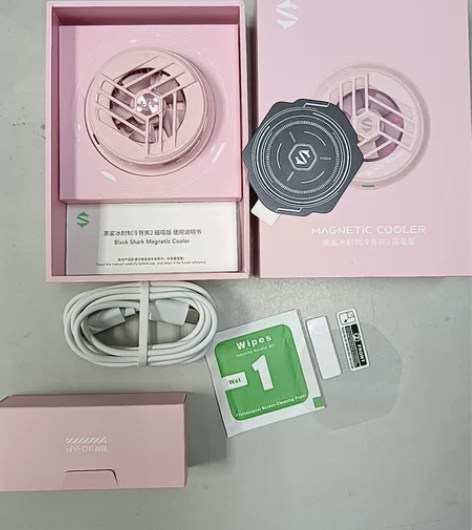 黑鲨磁吸散热器，粉色款，成色很好，功能正常...