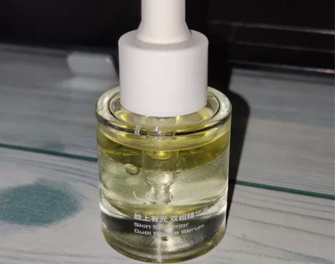 无语水油精华 骆王宇推荐！！适合干皮 不太...
