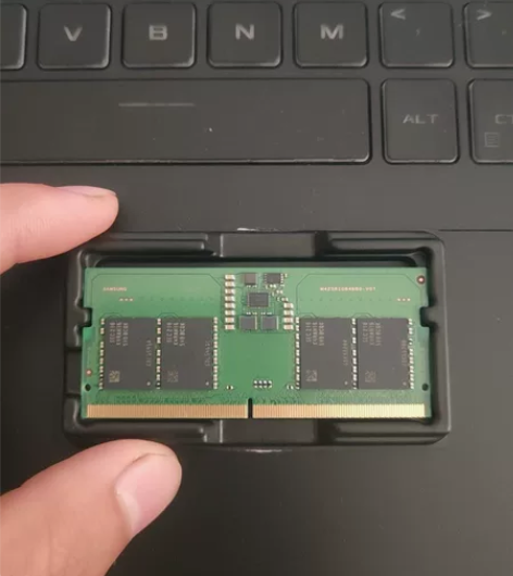 华硕天选3笔记本内存条1个。8G  DDR...