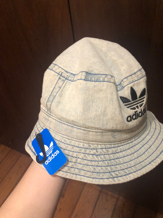 阿迪达斯帽子