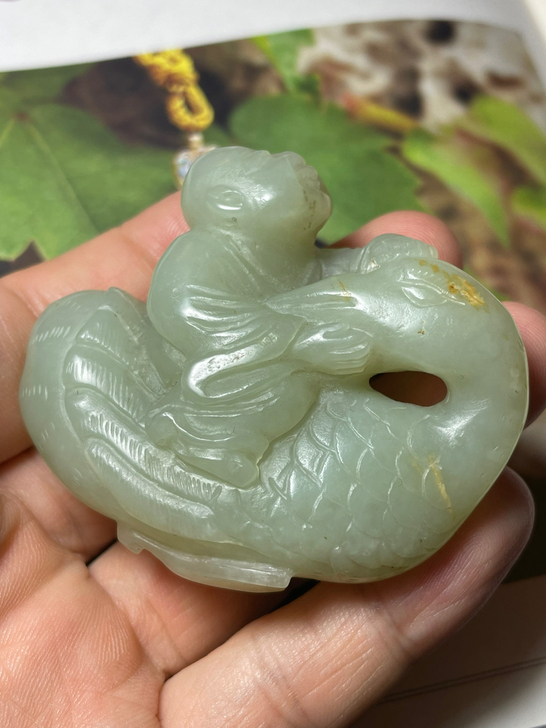 清代和田玉童子骑鹅玉佩