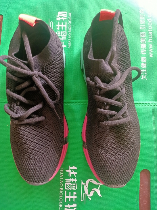 39码女士休闲鞋，9成以上新，成色如图，江...