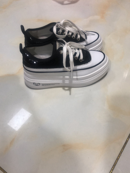 纯皮松糕鞋七公分，不喜欢了平时穿34.35...