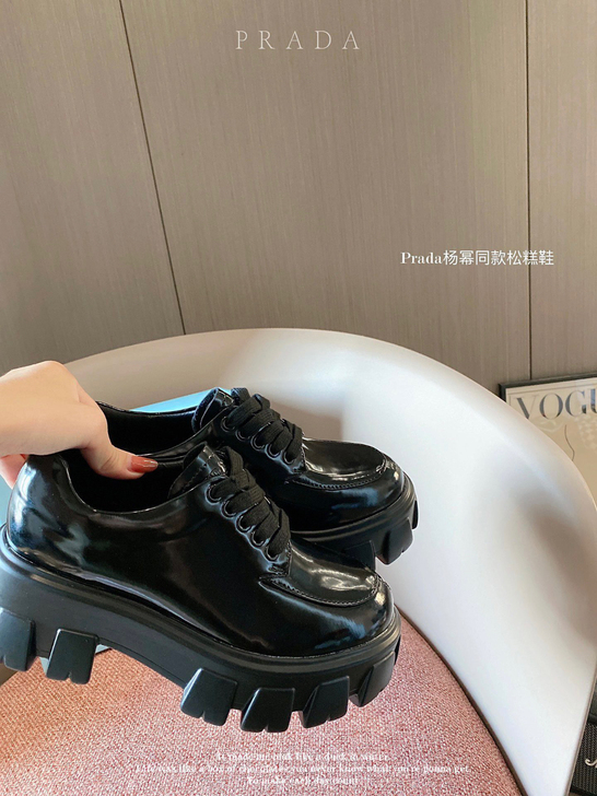 杨幂同款prada松糕鞋