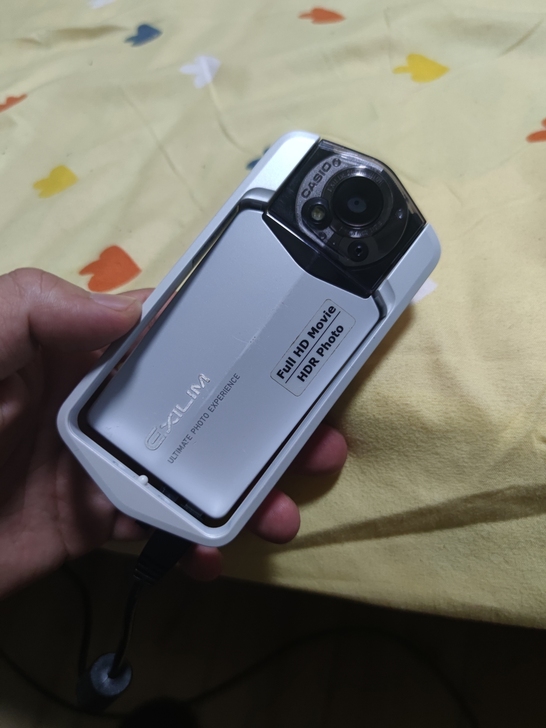 tr100 卡西欧 tr100 屏幕有点暗...