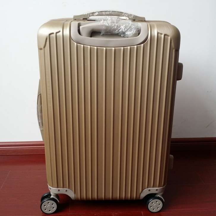 现有28寸行李箱，香槟色， 4个，全新，带...