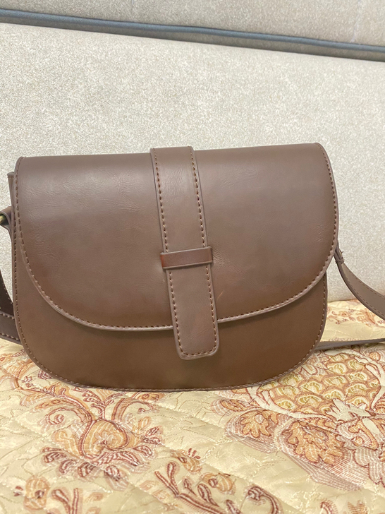 复古斜跨包 搭什么都好看 这高级感