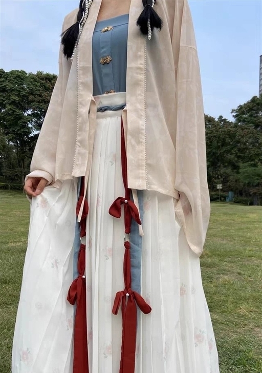 出杉梅原创【桑田】上M下L,黄上衫,白下裙...