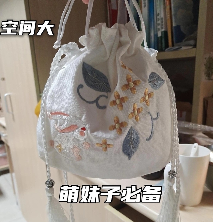 【18.9全新包邮】全新汉服古风玉兔荷花包谷