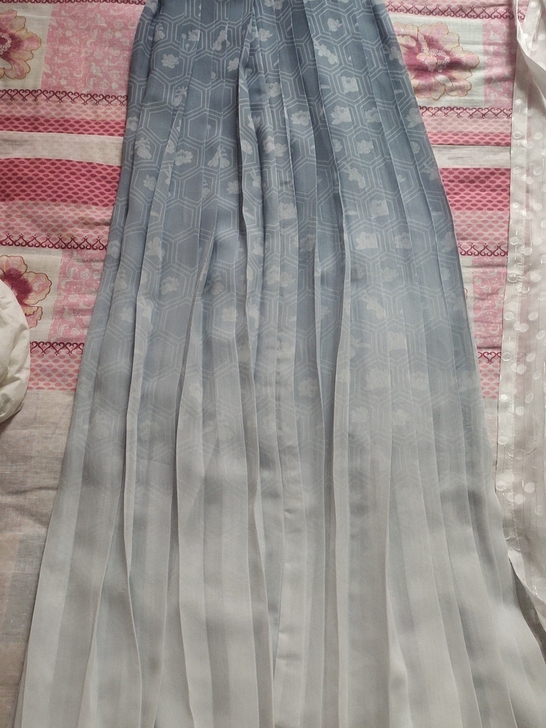 只有蓝色渐变下裙，s码，包邮