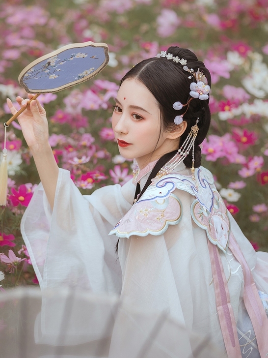 出钟灵记 兔月仙百褶裙,仅下裙一件xs,全...