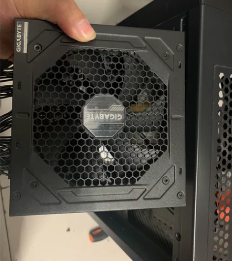 技嘉P750GM全模组电源，额定750W，...