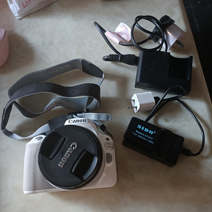 佳能canon 200d套机 送三脚架