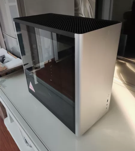 全新乔思伯D40机箱 铝合金高端钢化玻璃机...