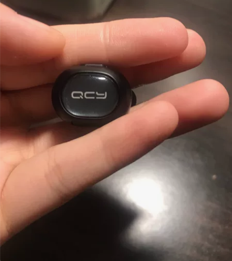 qcy充电式蓝牙耳机（没有充电舱 单只设计...