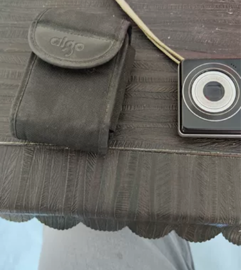 自用的爱国者相机t1058     数据线...