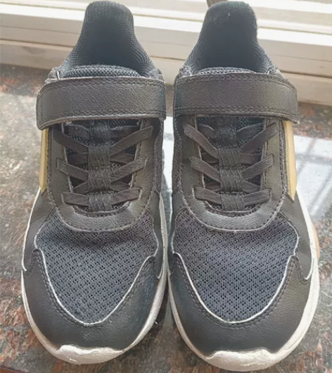 安踏女童运动鞋34码，215内长，买时35...