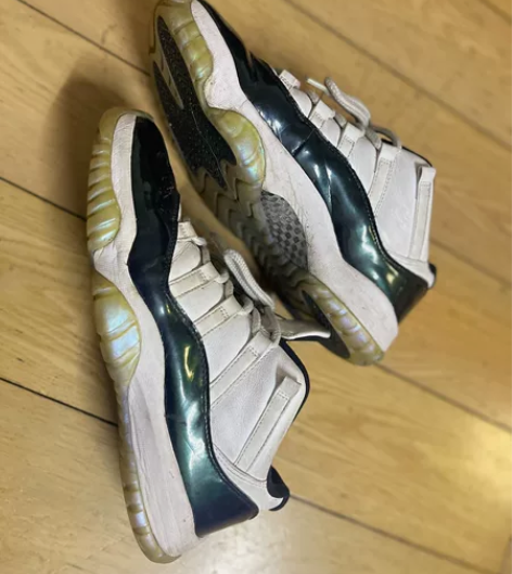 乔丹aj11代变色龙42.5 折痕明显，无...