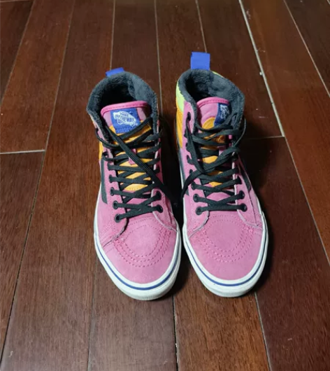 正品vans专柜买的，38码秋冬正穿 里面...