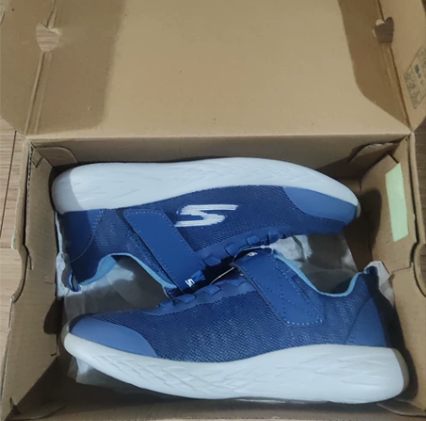 全新斯凯童鞋，34码 感兴趣的话点“我想要...