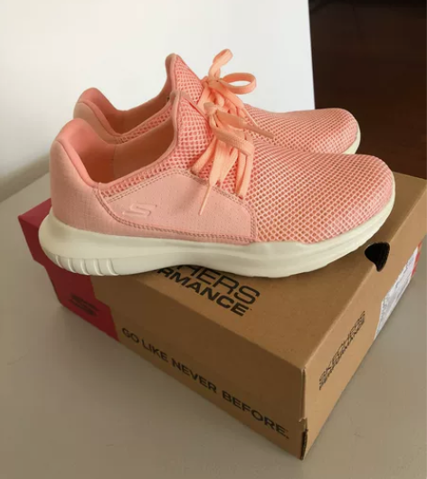Skechers透气网面跑步鞋 品牌:Sk...