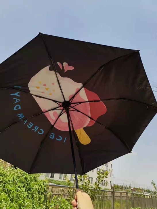 夏天一口冰淇淋