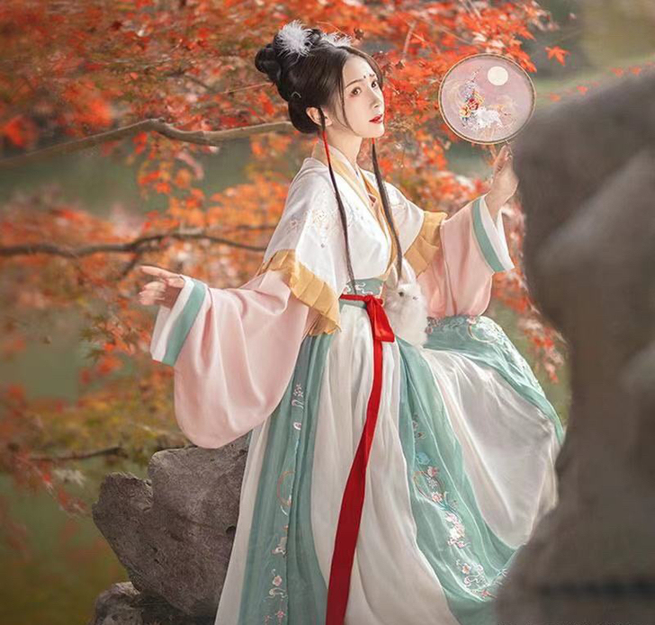 醉雨朵兔莲语,L码,绿肉蔻12破汉服全套有...