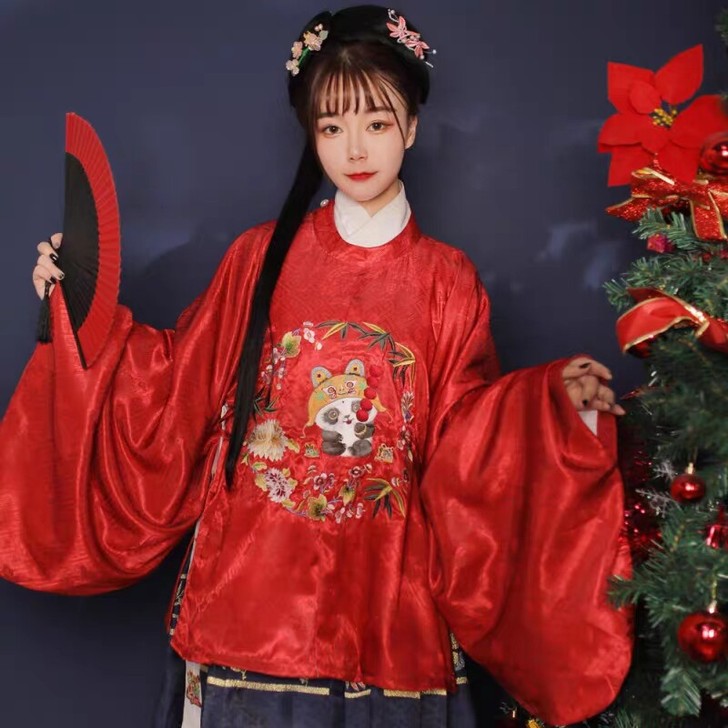 送兰若庭衬裙(如果我找得到的话,也是全新未...