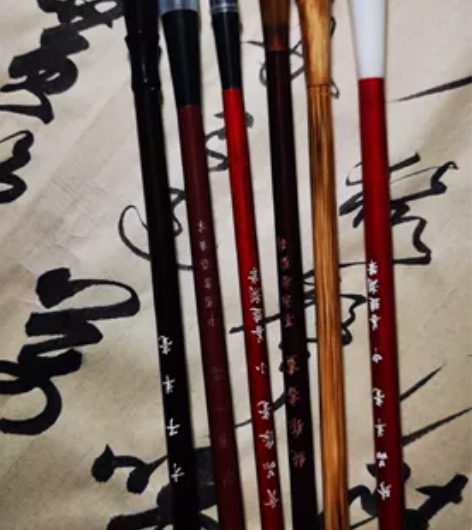 闲置毛笔，2支羊毫4支狼毫。 买的多了，闲...