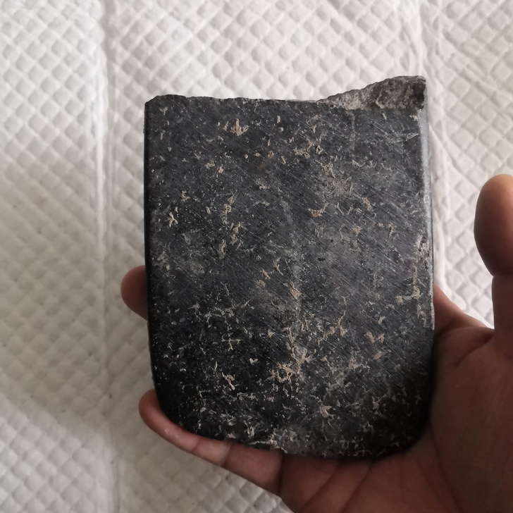 石器时代石斧，河边捡的