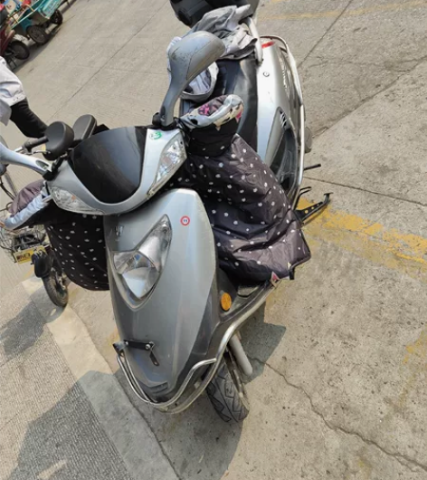 豪爵摩托车 自提 有点小问题  不知道什么...