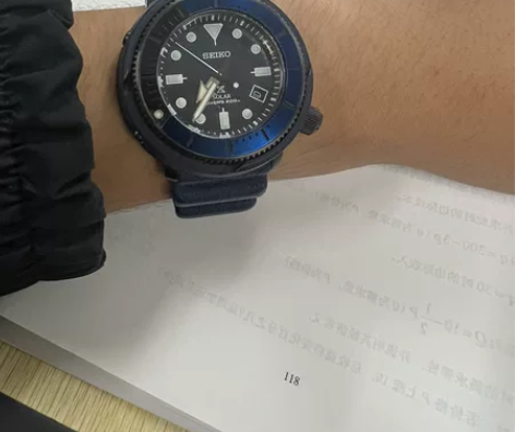 seiko精工日系200m入门级潜水罐头手...