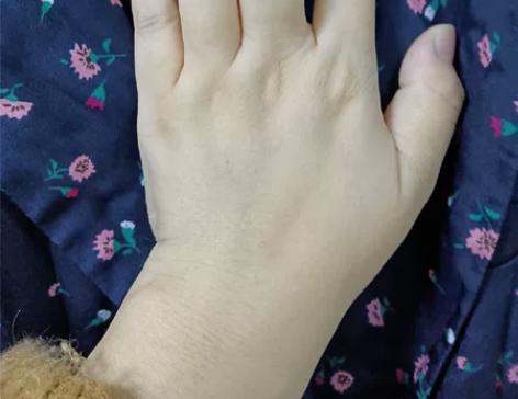 连衣裤，M码，穿着好看，二手不退换 感兴趣...