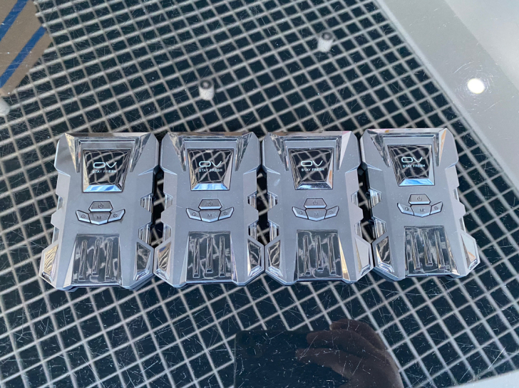 高端电竞灯效120G固态硬盘，OV品牌，以...