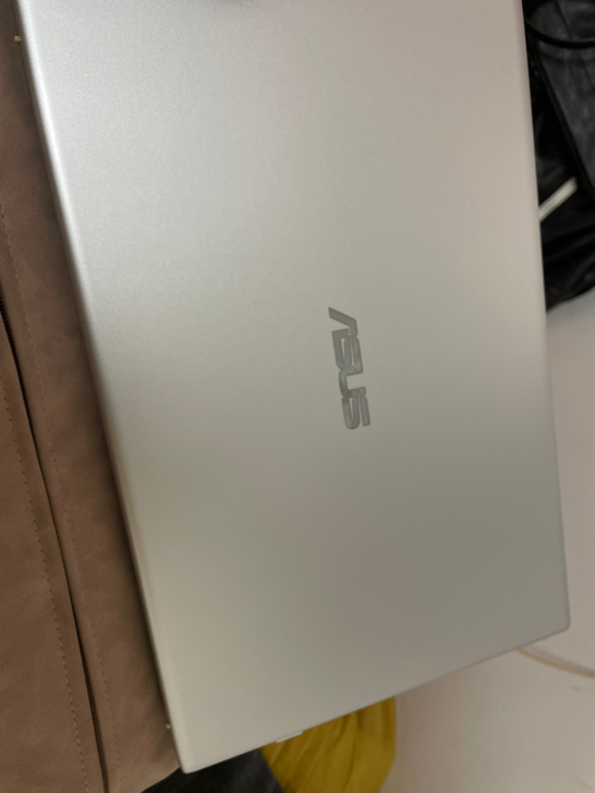 颜色分类冰川银 15.6英寸 i5-103...