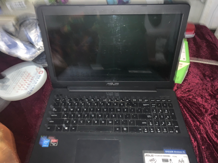 笔记本电脑,华硕品牌!