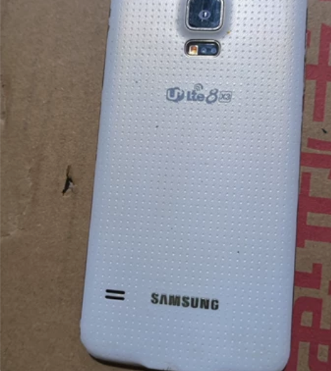 三星s5，3+32g屏幕无磕碰，黑屏，可拆...