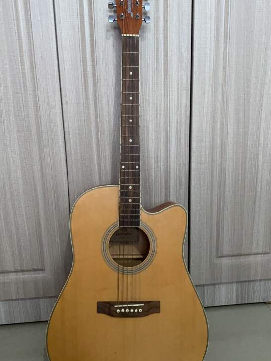 junner民谣吉他 低价出 需要换琴弦 ...